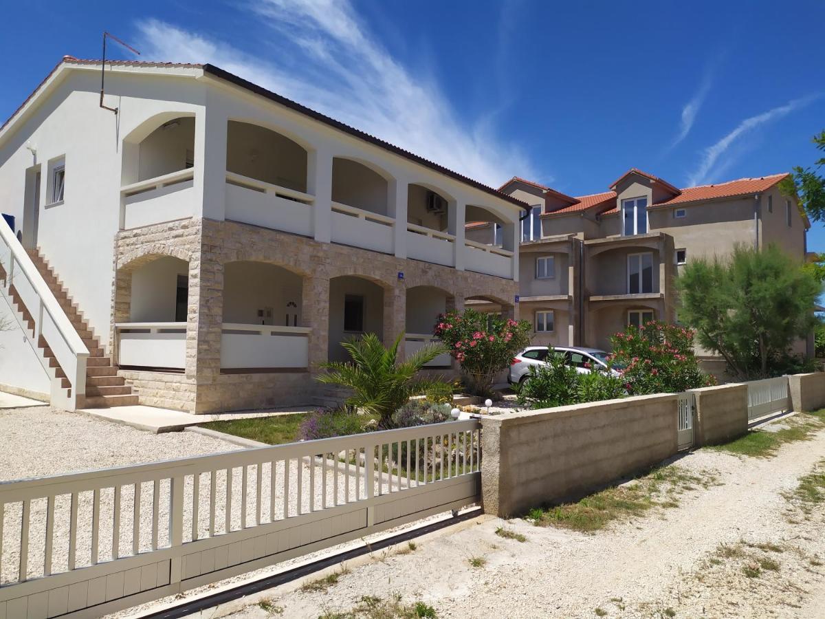 Apartmani Vjeko Vir Extérieur photo